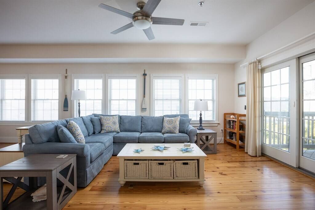 TV, DVD player, offices