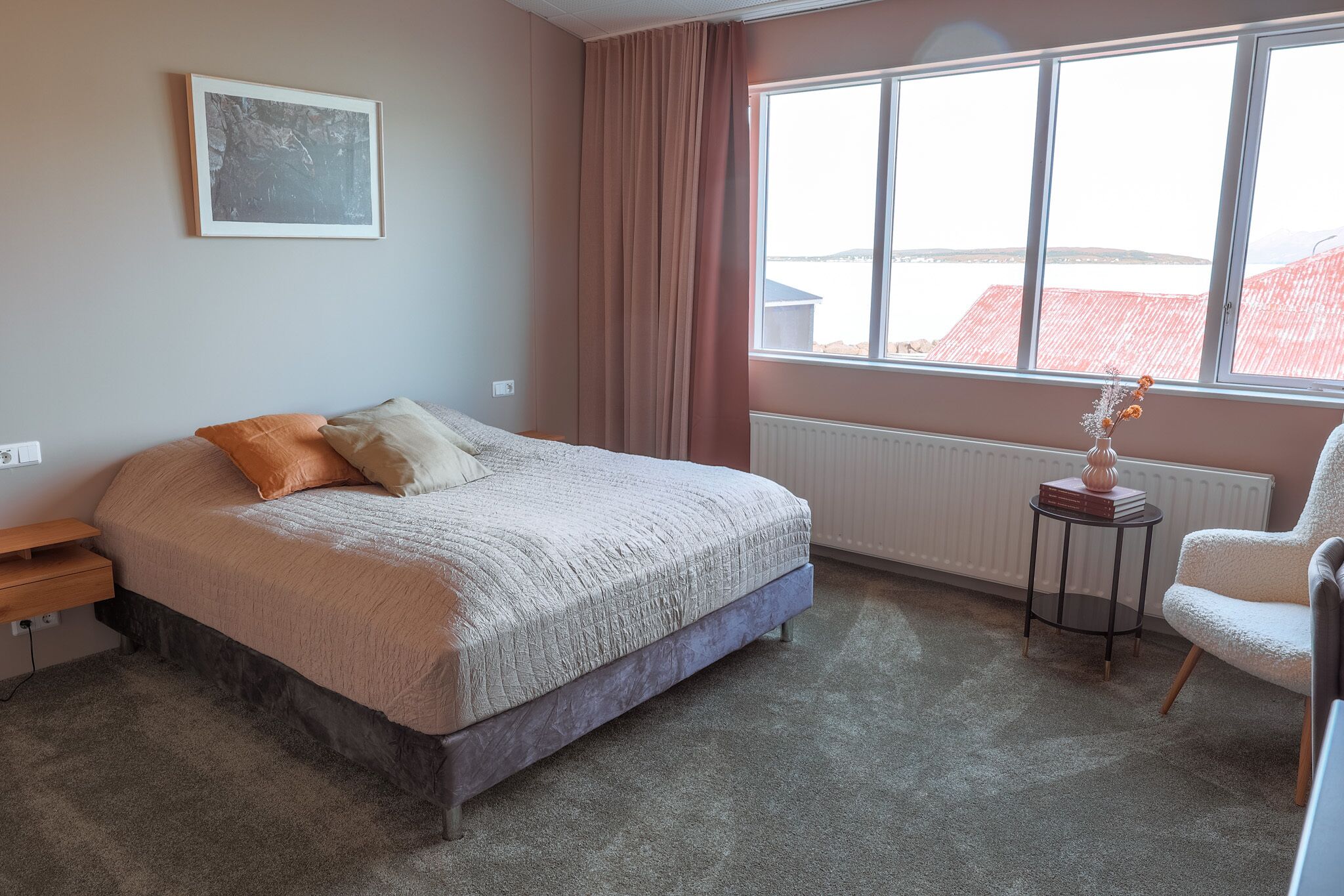Habitación estándar | Escritorio, cuna de viaje, wifi gratis y ropa de cama