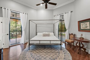 7 dormitorios, escritorio, wifi gratis y ropa de cama