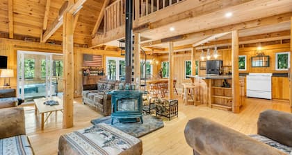 Private Island for family adventure! Cozy cabins, boating, swimming, memories!