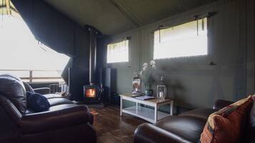 Lều Cao cấp | Khu phòng khách