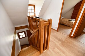 4 bedrooms, desk, iron/ironing board, travel crib