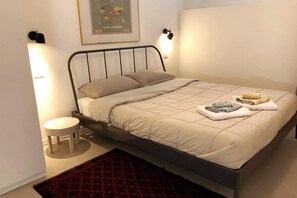 2 bedrooms, iron/ironing board, free WiFi, bed sheets - Inviting 2-bed Apartment in Milano (Milan)