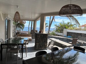 Outdoor dining - Villa Apolonia  (Grand-Bois Saint Pierre)