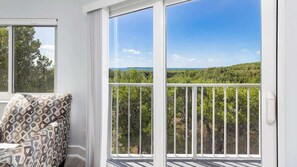 Interior - Swaying Palms Spacious Suite [Ocean Pointe 3201] (Tavernier)