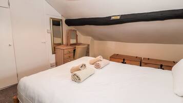 3 habitaciones, decoración personalizada y muebles diferentes