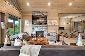 Smart TV, fireplace