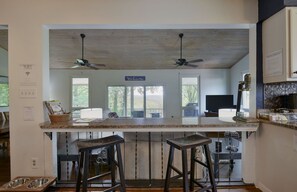 Dining - Large, private home mins to Silver Dollar City! (Branson West)