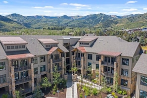 Exterior - Lofts at Blackstone | 3BR Walk to Lifts, Pool (Park City)