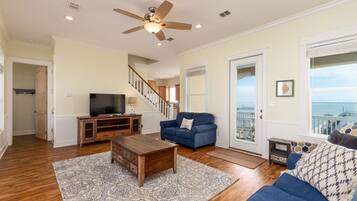 Smart TV, DVD player