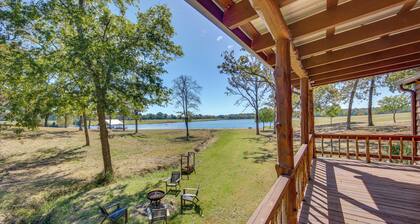 ‘The Deer’ Cabin Peaceful Refuge in East Texas