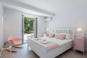 Luxury Villa | 4 bedrooms, iron/ironing board, free WiFi, bed sheets
