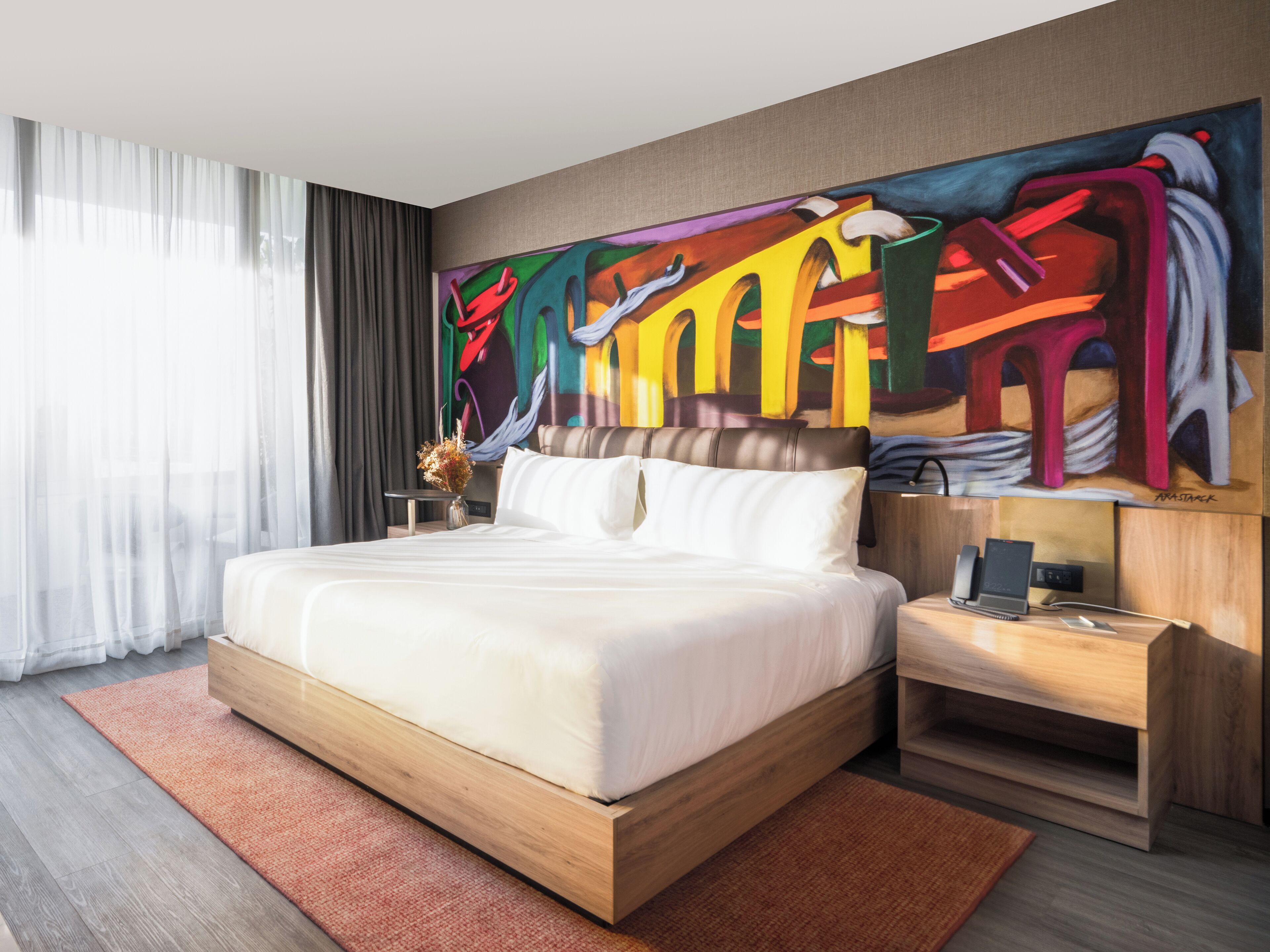 Superior Room, 1 King Bed (Skyline) | Premium bedding, down comforters, minibar, in-room safe