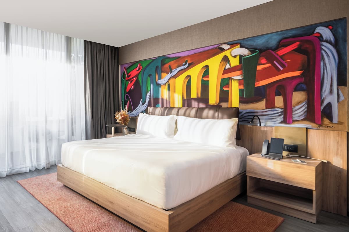 Superior Room, 1 King Bed (Skyline)