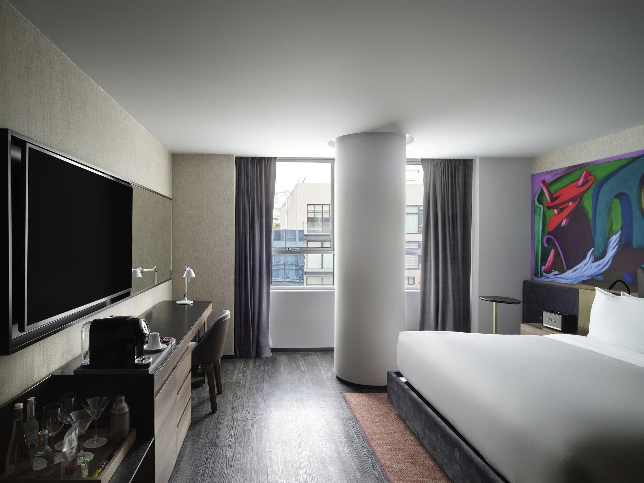 Superior Room, 1 King Bed, Accessible | Premium bedding, down comforters, minibar, in-room safe