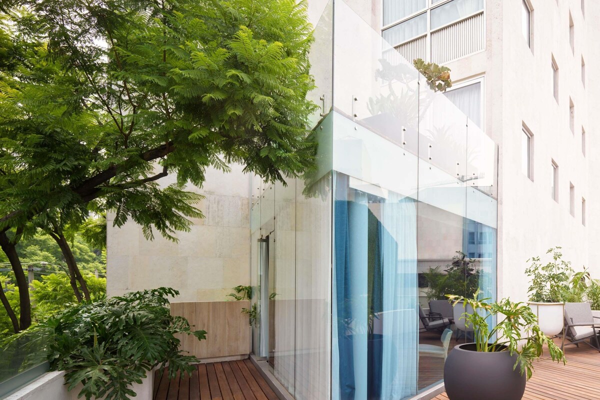 Suite, 1 cama de matrimonio grande, terraza (Mondrian) | Ropa de cama de alta calidad, edredones de plumas, minibar y caja fuerte