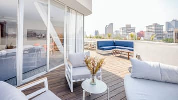 Loftsleilighet, 1 kingsize-seng (Condesa) | Sengetøy av topp kvalitet, dundyner, minibar og safe på rommet