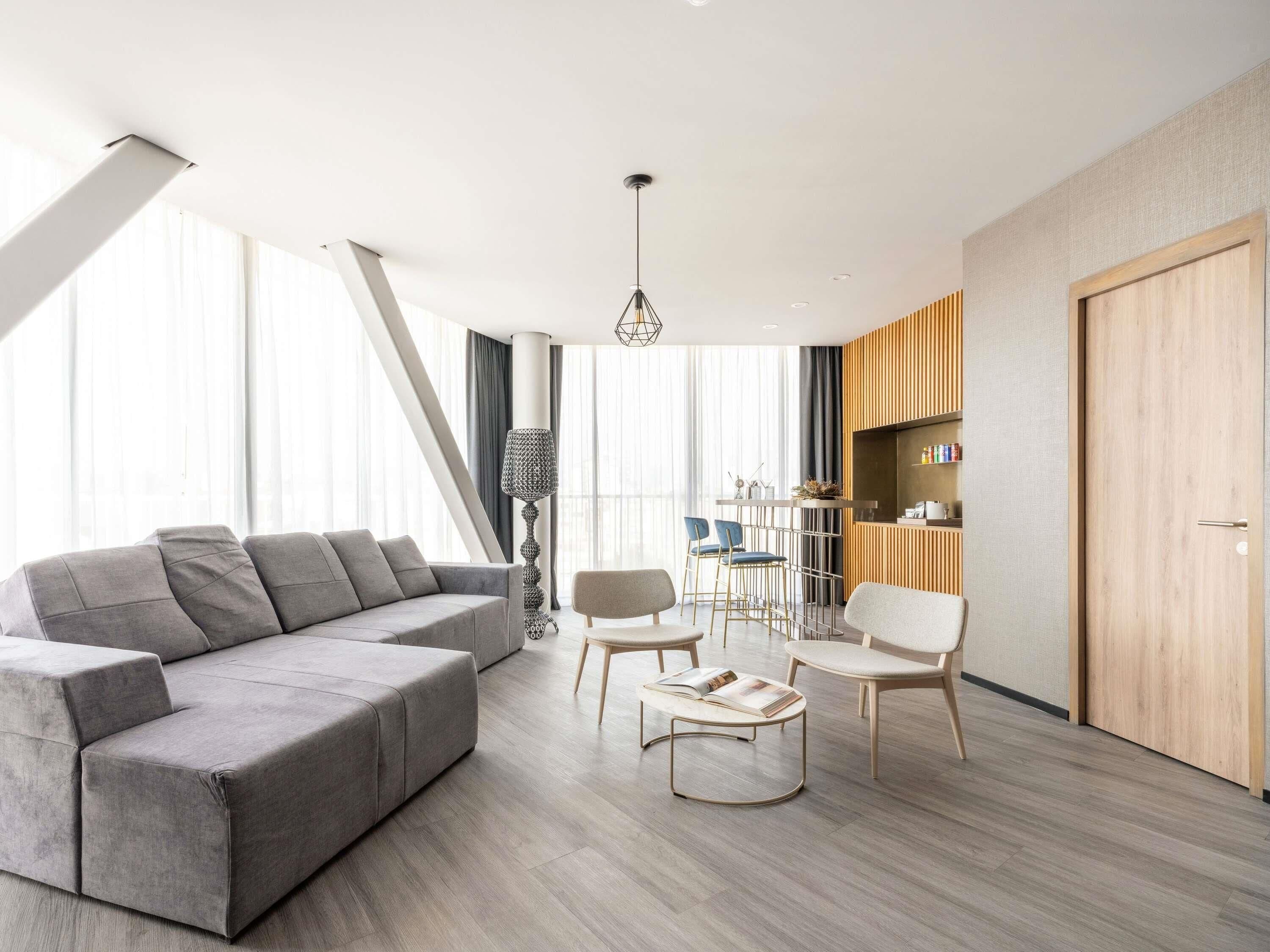 Kattohuoneisto, 1 suuri parisänky (Condesa) | Ylelliset vuodevaatteet, untuvapeitot, minibaari, tallelokero huoneessa