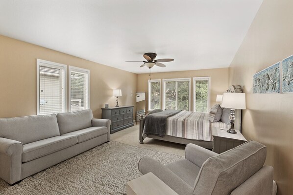 4 chambres, fer et planche à repasser, accès au Wi-Fi (inclus)