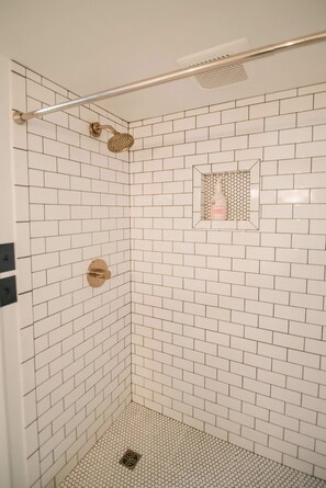 Dusj og hårføner