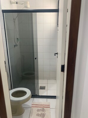 Chuveiro, secador de cabelo