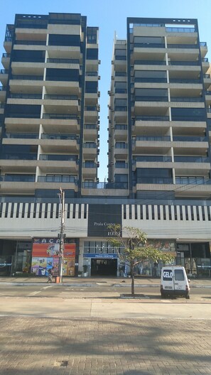 Exterior - Apartment in Praia do Morro in building facing the sea (Guarapari)