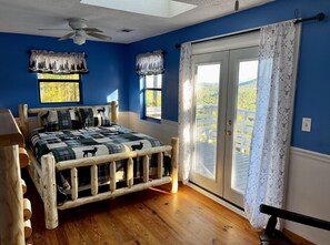 1 bedroom, desk, WiFi, bed sheets