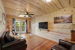 Smart TV, Netflix, Hulu, streaming services