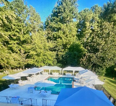 Pool and EVENTS welcome.