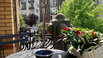 1 bedroom, individually furnished, laptop workspace, free WiFi