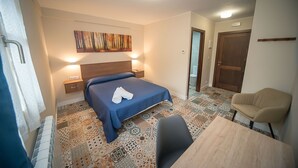 Standard Room | Laptop workspace, WiFi (free) - Casa Aurita (Ansó)