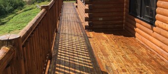 Beautiful Log Cabin close to beaches/Golf & Cabot Trail