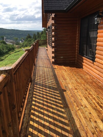 Beautiful Log Cabin close to beaches/Golf & Cabot Trail