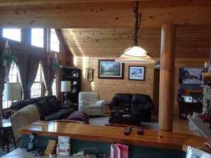 Interior - Beautiful Log Cabin close to beaches/Golf & Cabot Trail (Margaree)