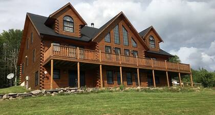 Beautiful Log Cabin close to beaches/Golf & Cabot Trail