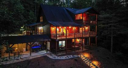 Grand Slam Riverhouse by Mountain Oasis | Family-Friendly Riverfront Cabin