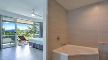 3 bedrooms, blackout curtains, iron/ironing board, free WiFi