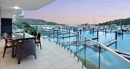 Pavillions 3 Hamilton Island - oceanviews, golf buggy and transfers