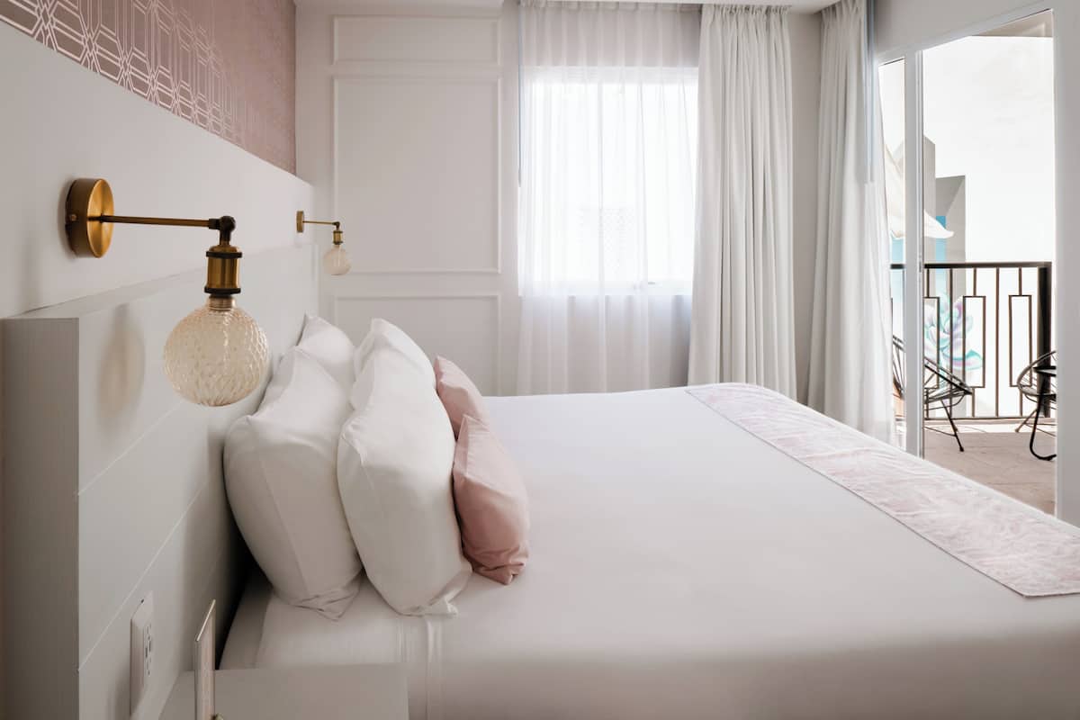 In-room safe, desk, laptop workspace, soundproofing