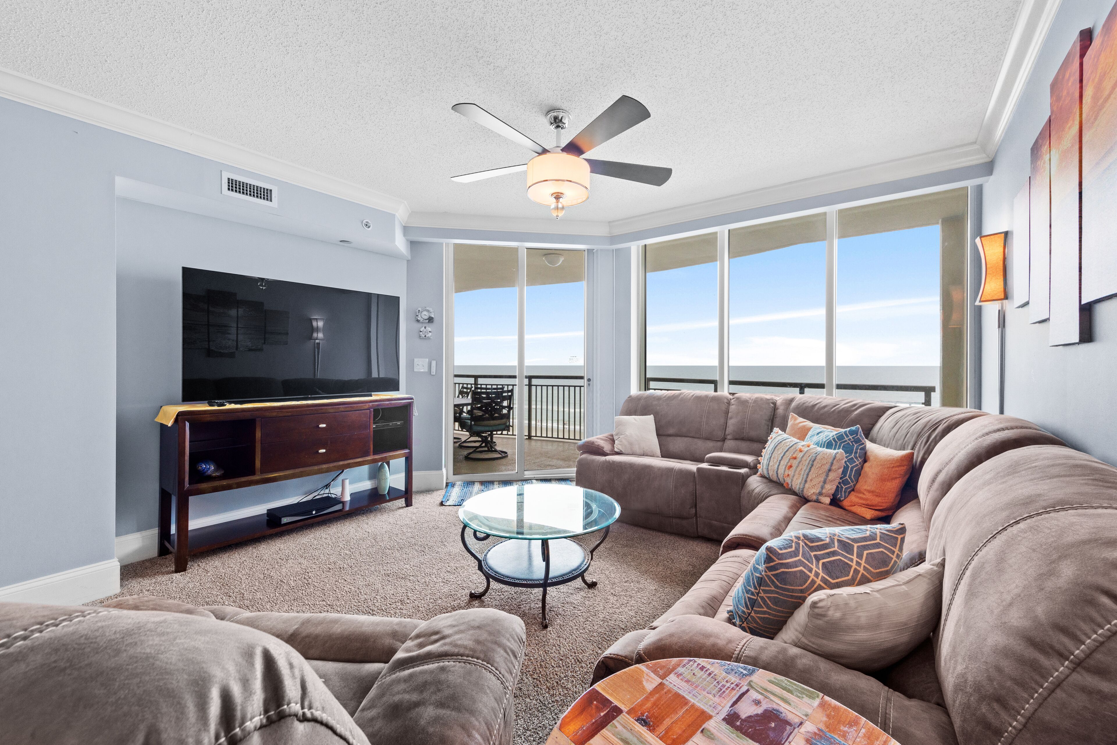 Beautiful 3 Bedroom Oceanfront Condo in Mar Vista