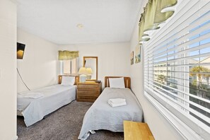 3 habitaciones, tabla de planchar con plancha y wifi 