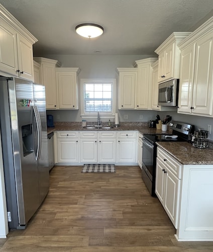 ⭐️ 1 mile from Casinos ⭐️  Spacious and updated townhome