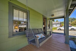 Terrace/patio - Updated Brevard Home - Close to Downtown! (Brevard)