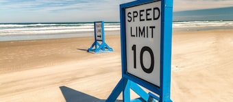 Coquina Cabana with fenced yard and adorable decor