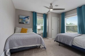 3 soverom, strykejern/-brett, reiseseng for barn og wi-fi (inkludert)