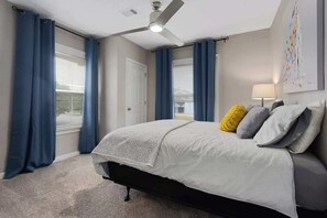 3 عدّة غرف نوم ومكواة/لوح كي وسرير سفر وواي فاي مجانًا