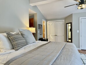 5 chambres, fer et planche à repasser, Wi-Fi, draps fournis