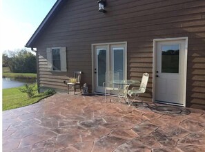 Outdoor dining - Snodgrass Rental (Macon)