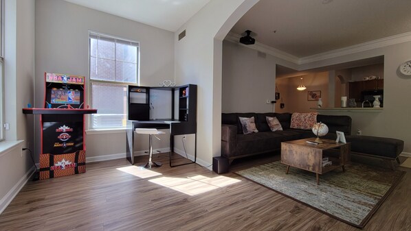 Smart TV, video games