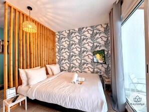 Iron/ironing board, free WiFi, bed sheets